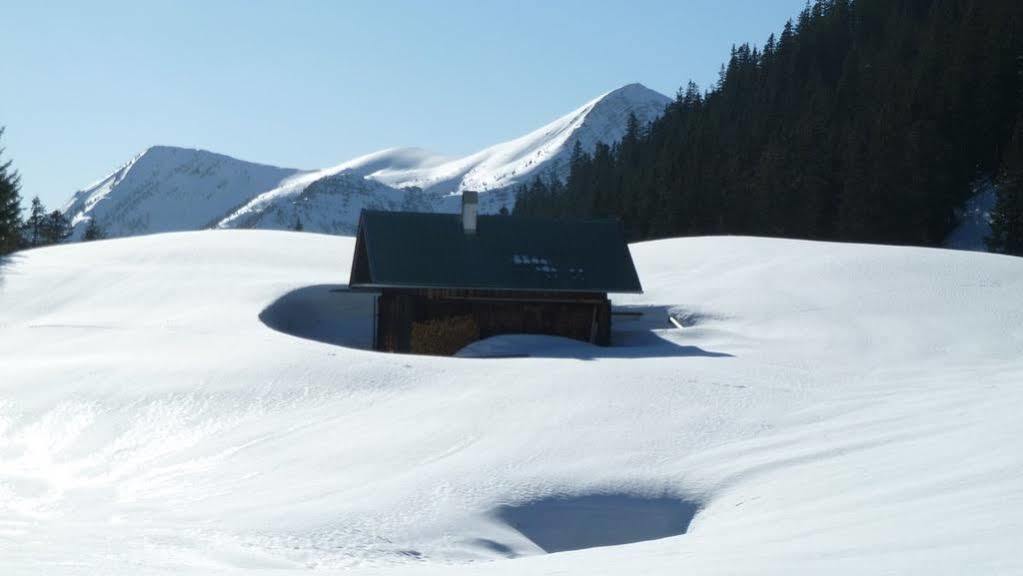 Landgasthof Kirchmayer ファルハント エクステリア 写真