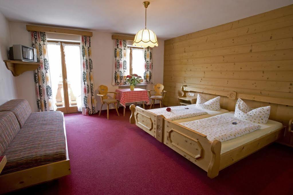 Landgasthof Kirchmayer ファルハント エクステリア 写真