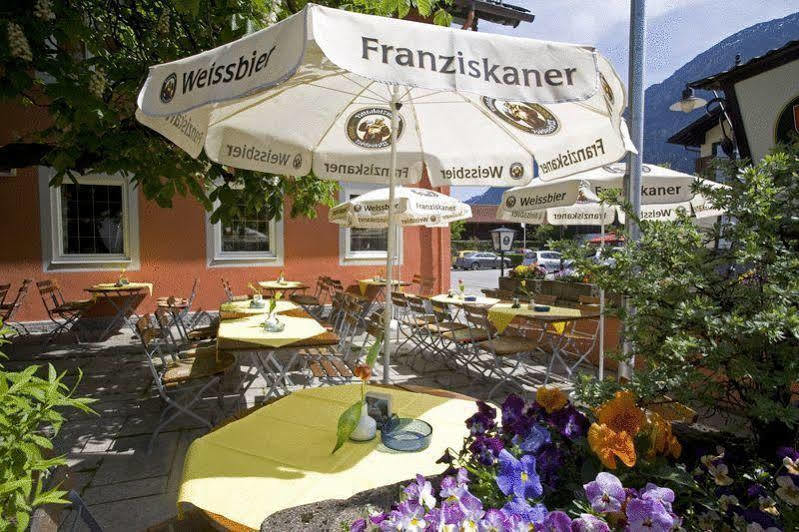 Landgasthof Kirchmayer ファルハント エクステリア 写真